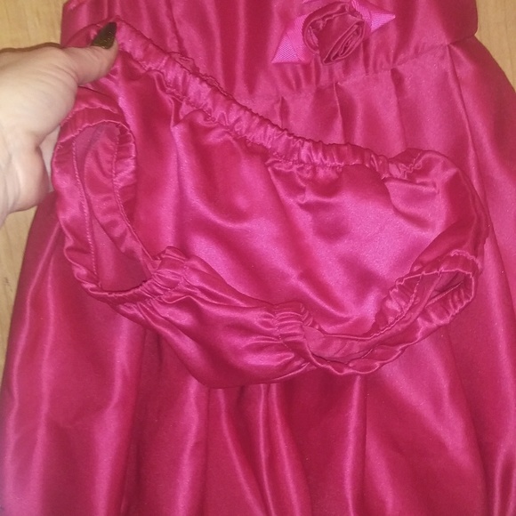 Adorable toddler Dress - Picture 3 of 4